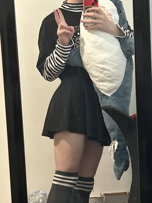 Got da blahaj :3 by alluka-san