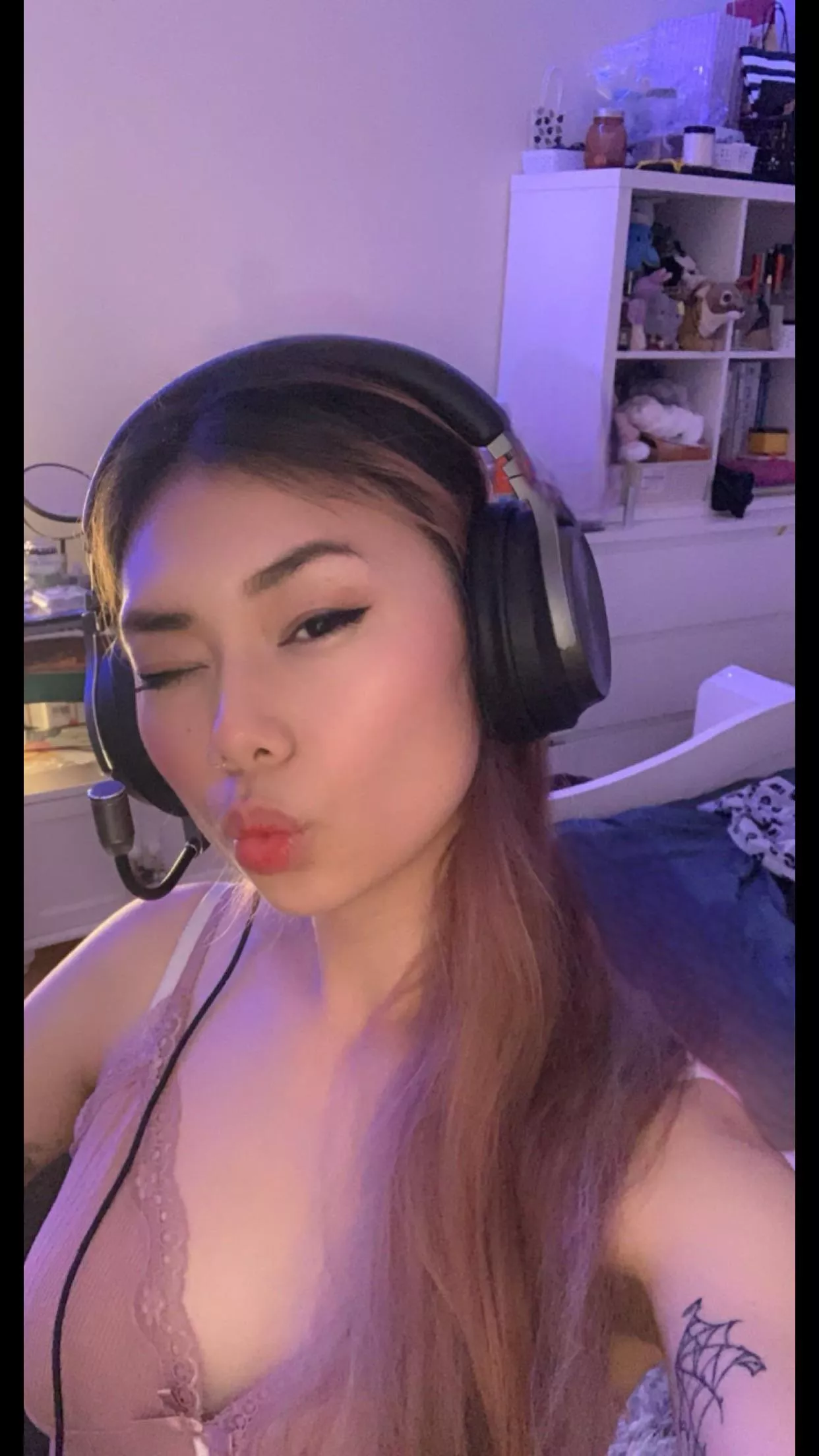  Here for mOral support 🥰 posted by poignantkitten