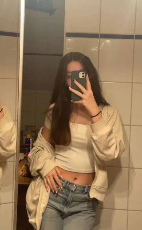 Heyy can someone tribute me with your hot pumped cock  by __Marie____