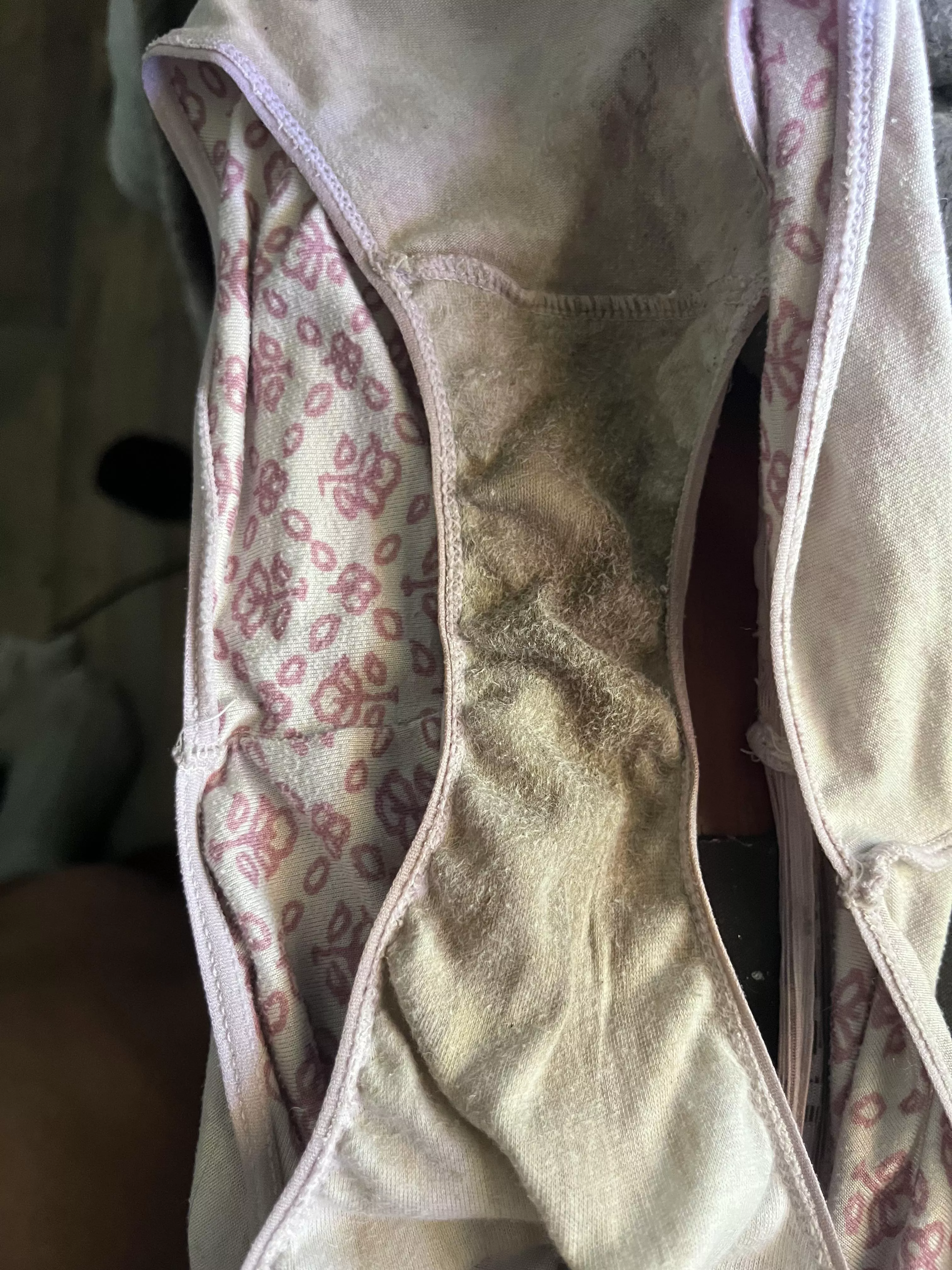 I know you wanna know what I smell like…. posted by kinkygirl3501