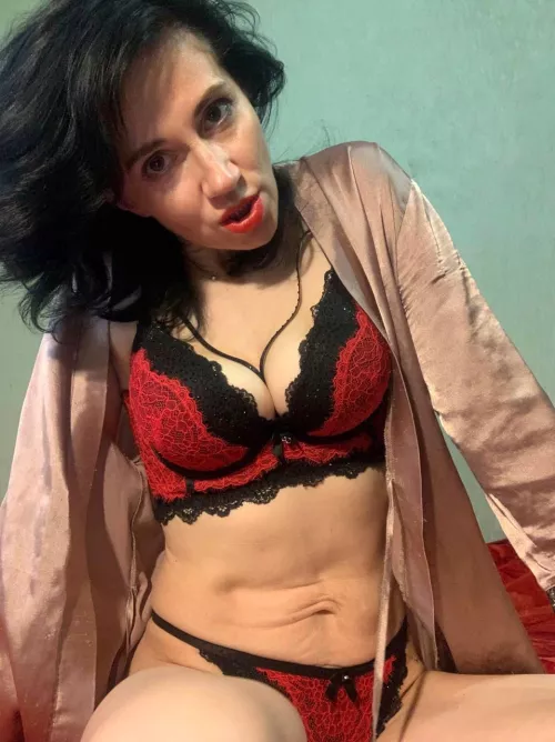 If I showed you this on our first date, what are you doing? Wife by Acceptable_Action782