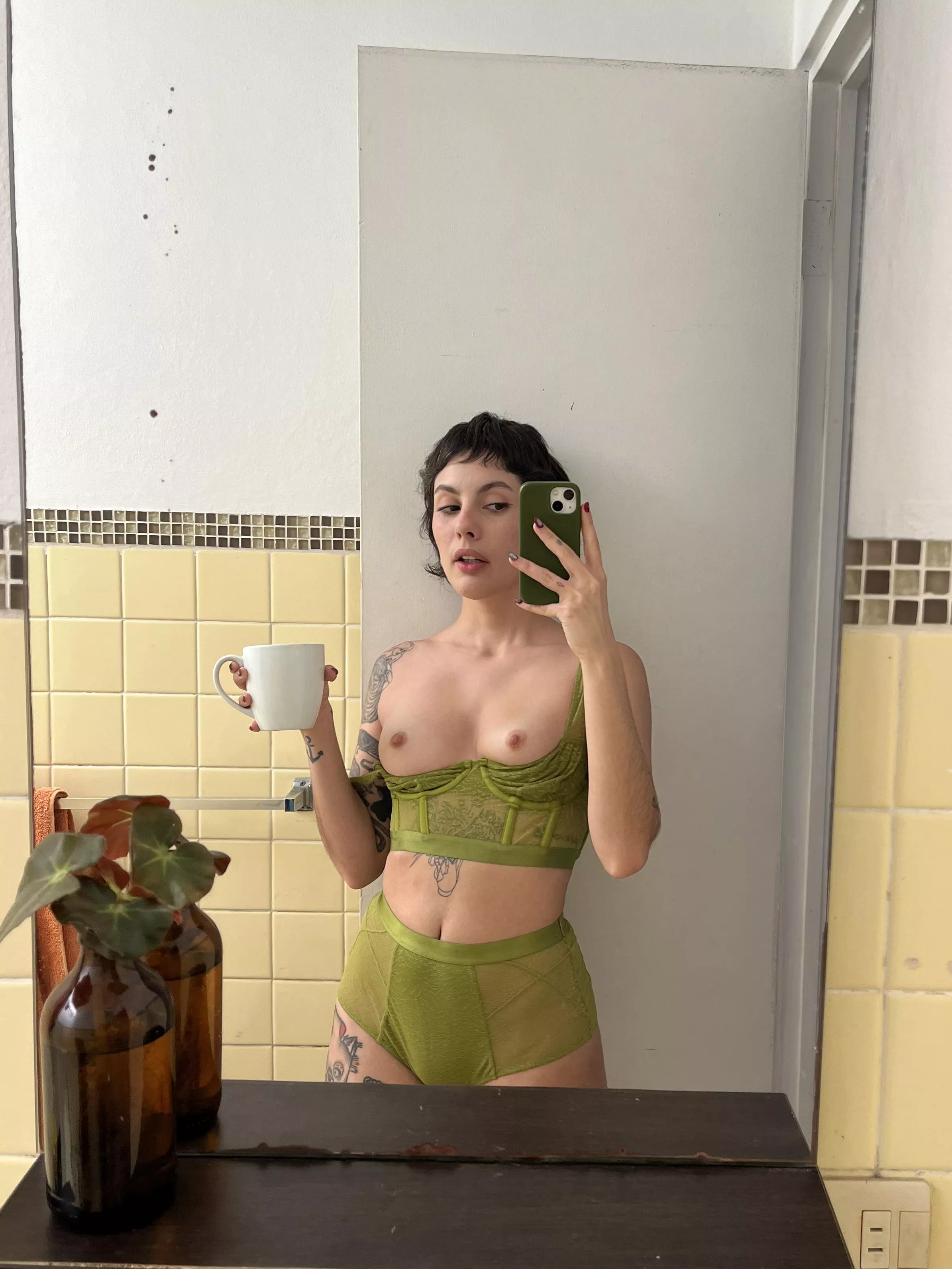 i’ll be your best kept secret and your biggest mistake  posted by hellosofi