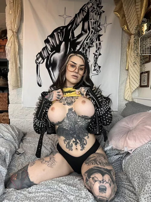 Im just a simple milf with big tits by sarahmoonsuicide