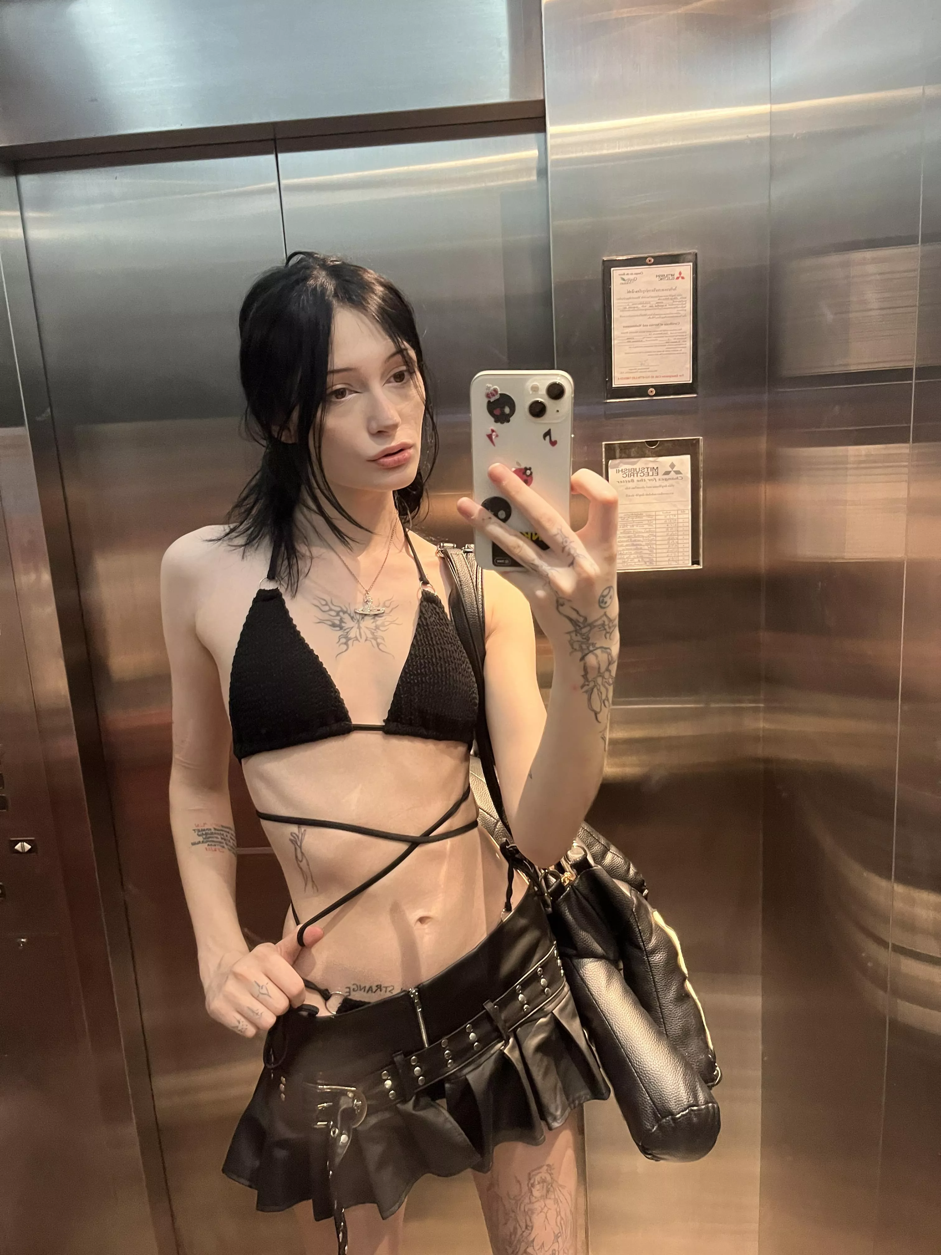 I’m sick of people telling me I’m too skinny :( thoughts? posted by kaiko_riko