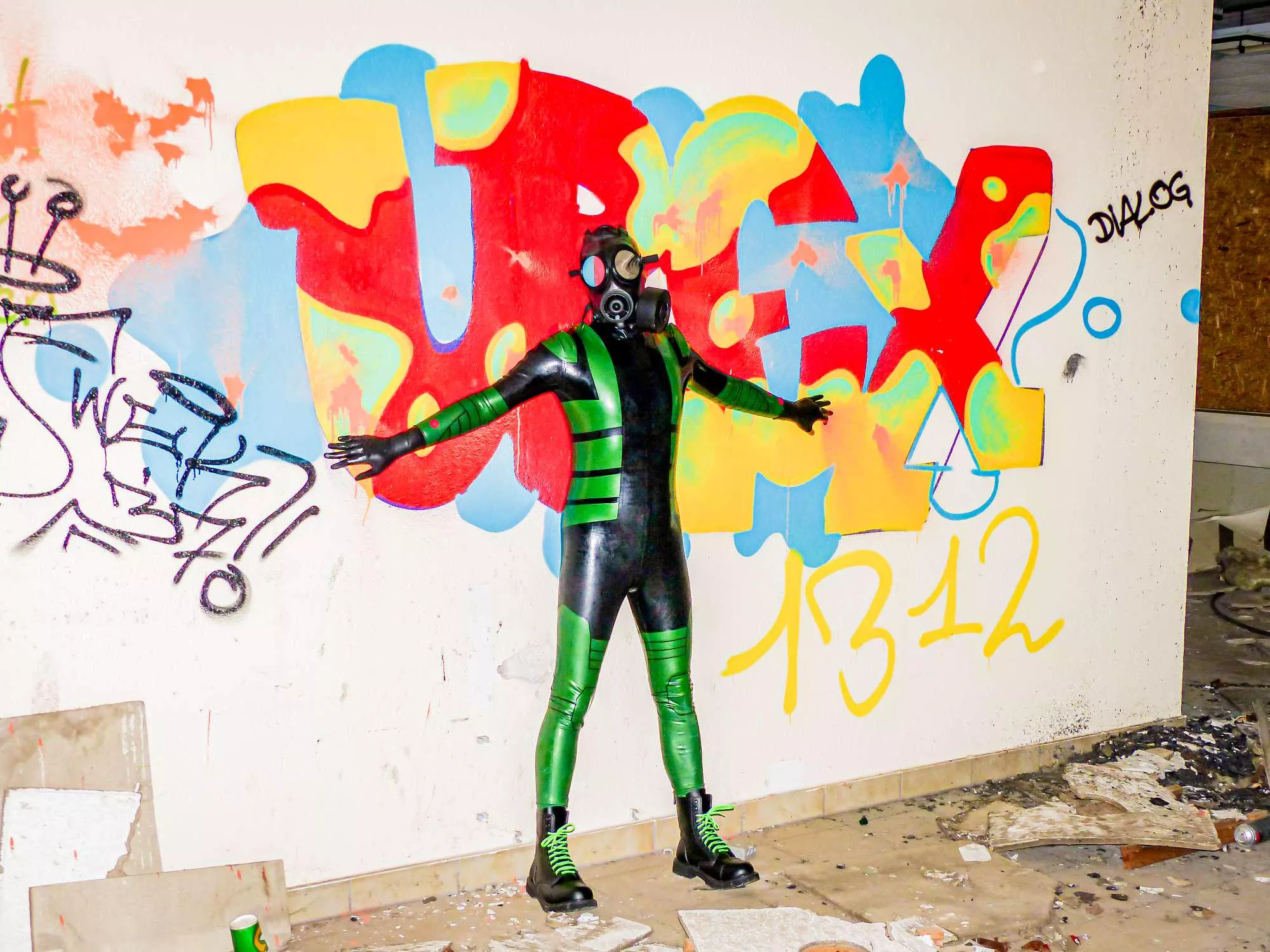 Introducing our big office room 🏢🗃️🪑 posted by Rubberboxstuff