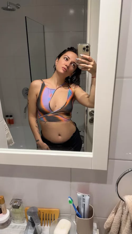 Is this a good pic! Or I’m too serious  by _chomskylover