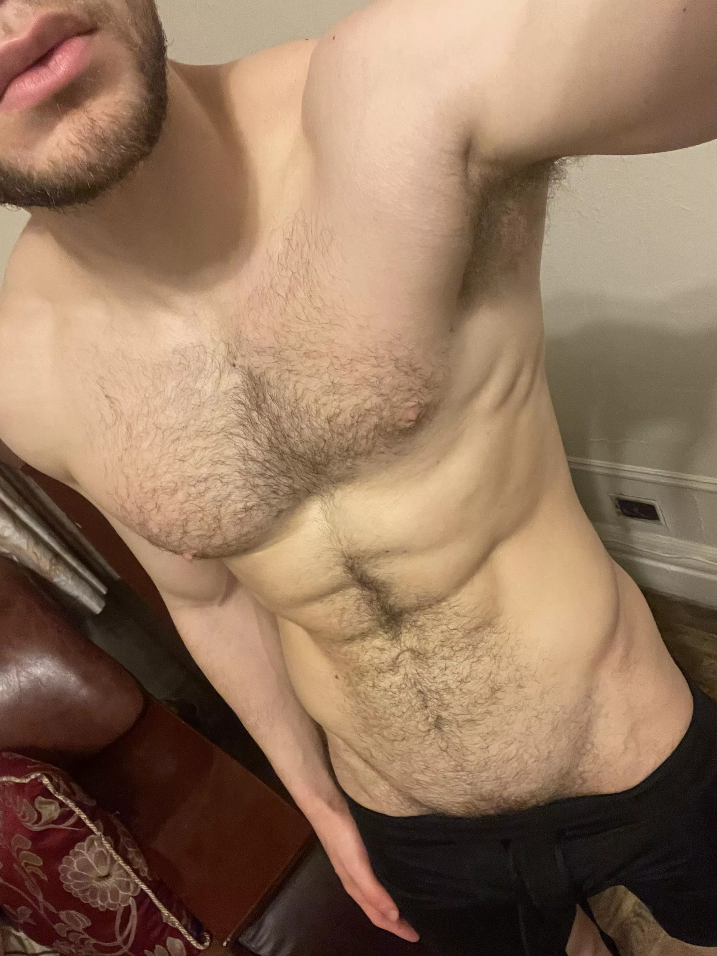 Just got in from some outdoor cardio 💪🏻👟 posted by deoctubre