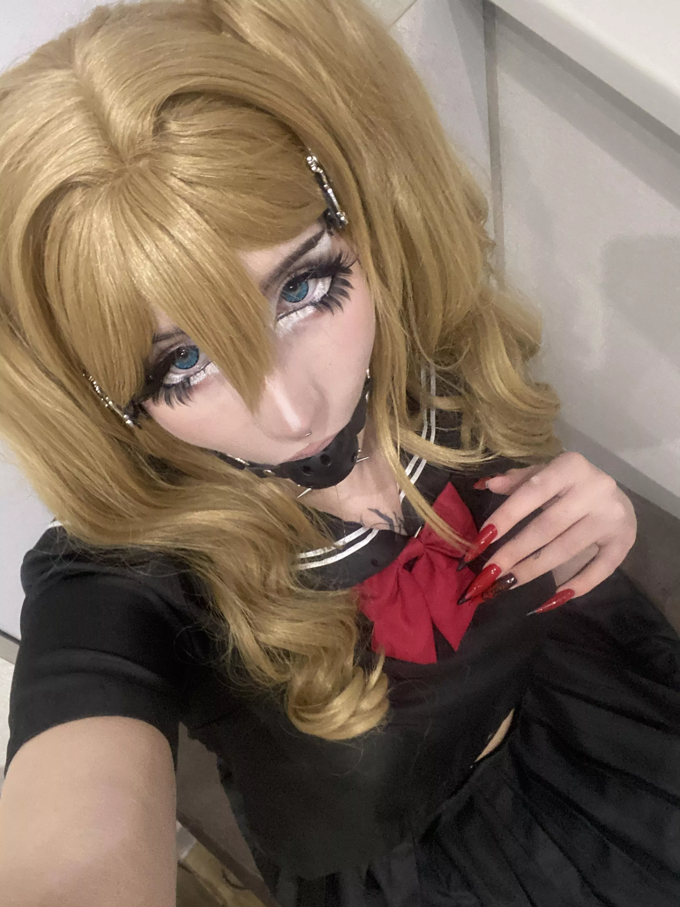 Let's have some fun tonight posted by hellinnlove