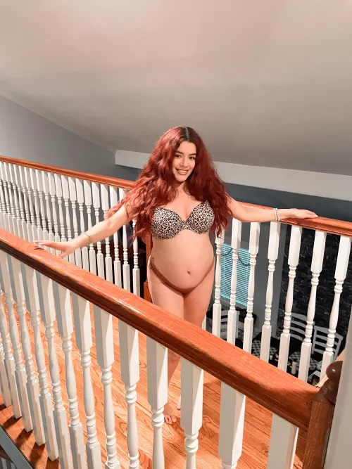 Little ol pregnant mee by Trinityaspen