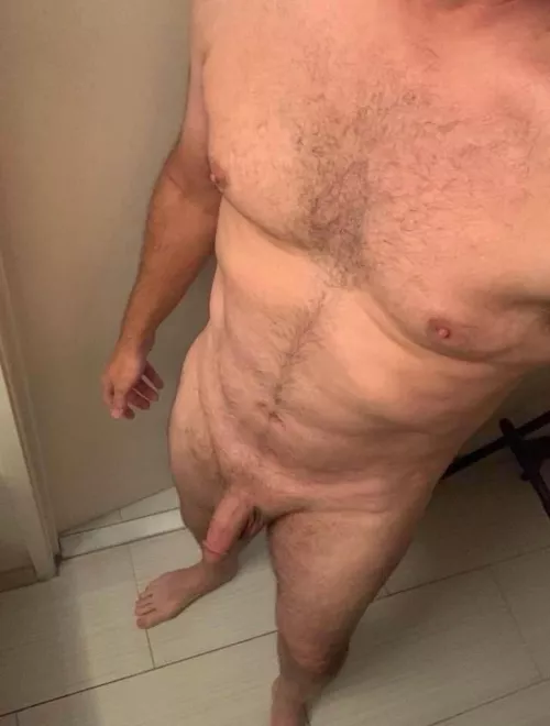 Nude dadbod (m,47,6ft,190) by okiedokie8884