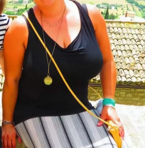 Ridiculously proportioned... some say blessed  by AlteringEarth