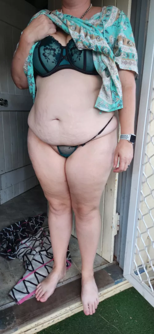 Showing the guy mowing my lawn my preggo belly by Chubbymummy34