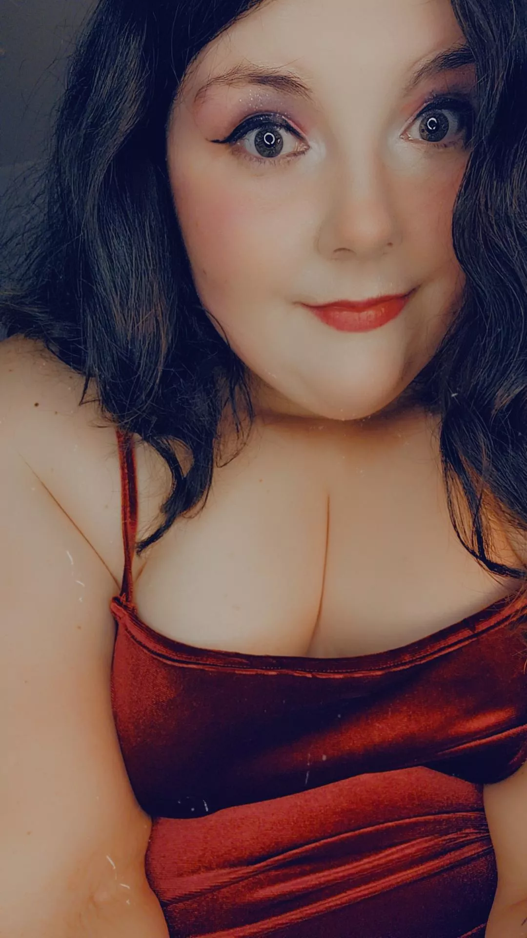 Sweet, thick nerdy girl offering [gfe], [sext], and [pty]. 😊 posted by iheartpanda