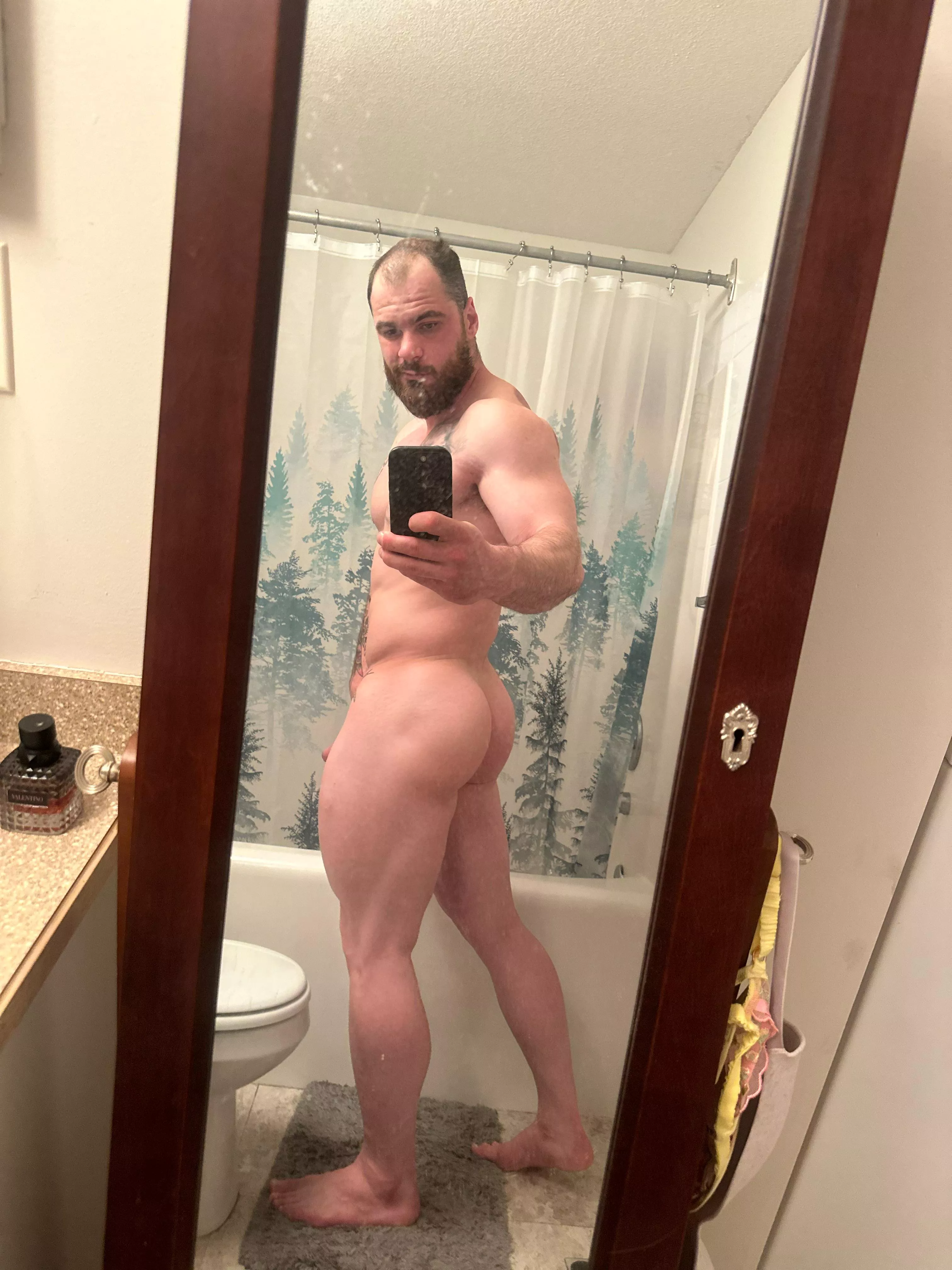Who like big butts? posted by AggravatingSpinach41
