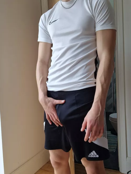 Wish i had a gym partner  by LeftHurting