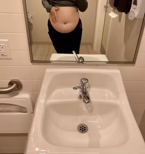 Anybody want to grow with me 🥹? by letsgetfatter21