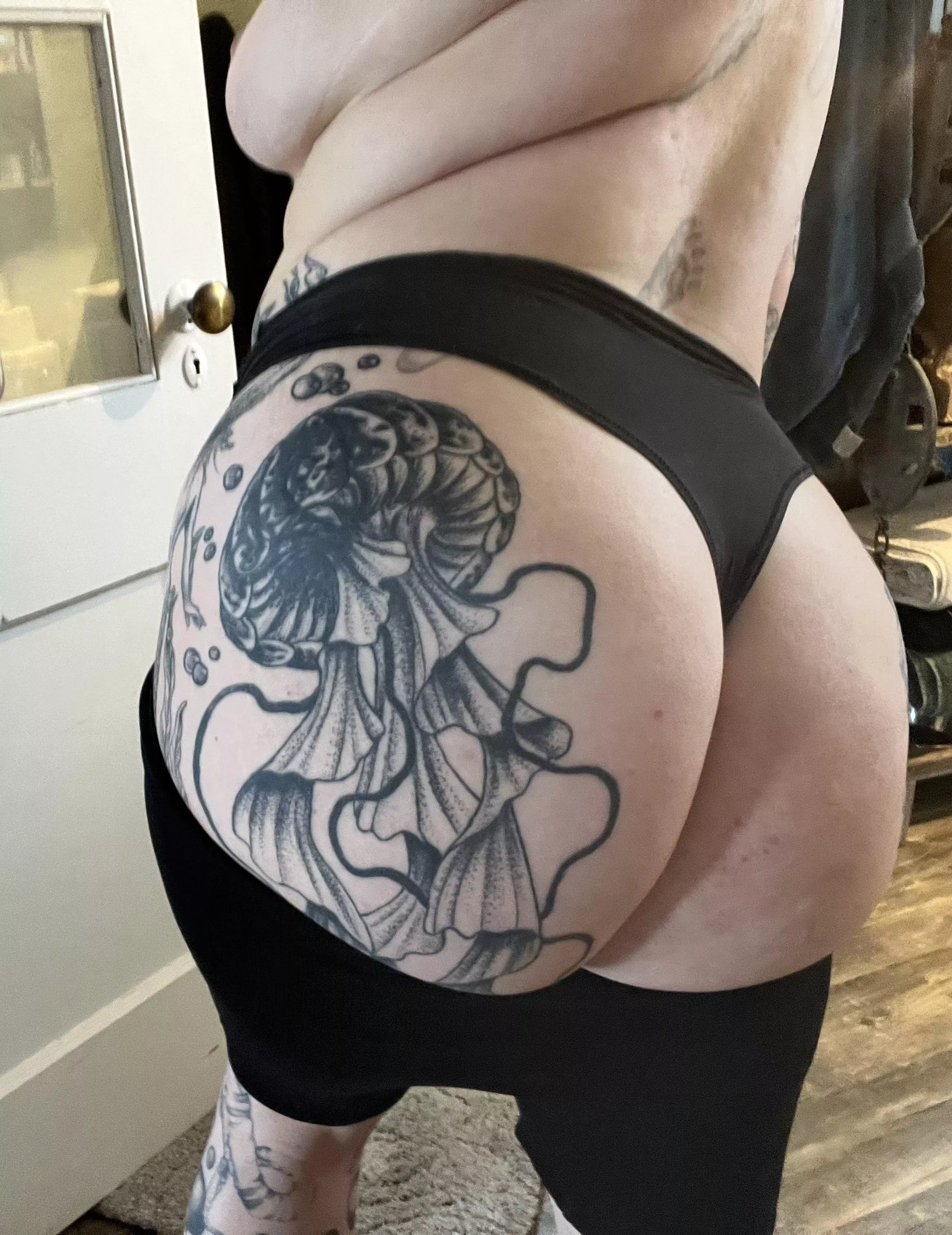 Ass won’t quit  posted by BettyJean666