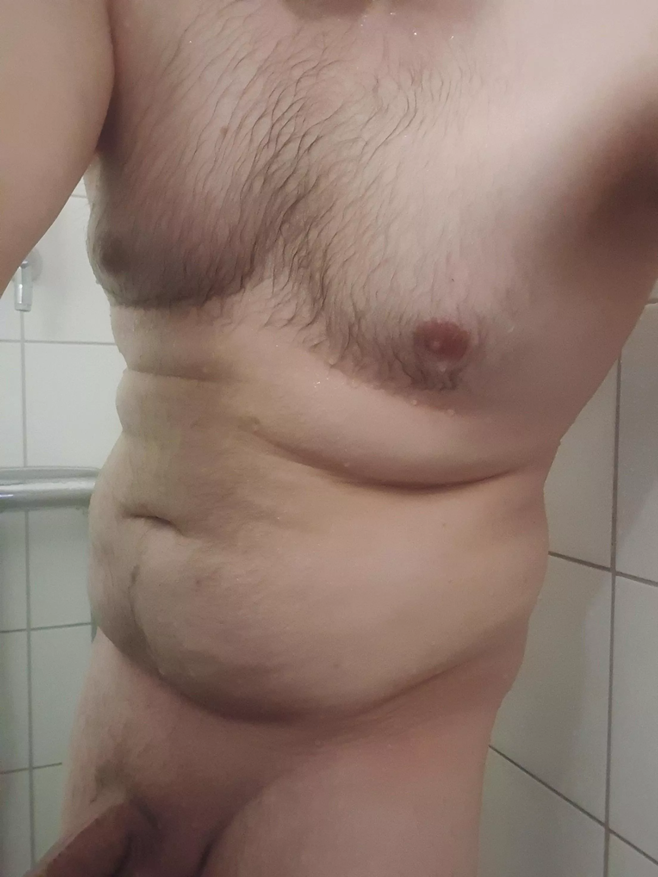 daddybear in the shower  posted by SweWhiteDick