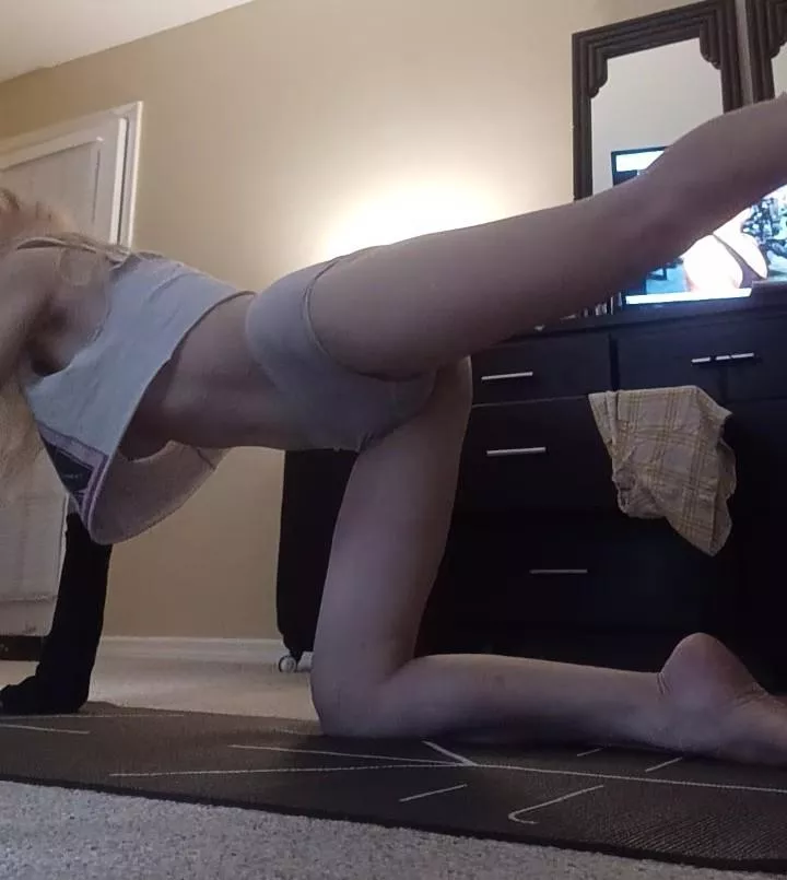 Downside ~ posted by fetfeetmeow