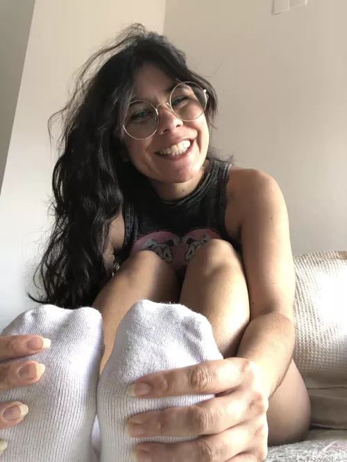 feet or face? 👣💋 by Dobbyelfita