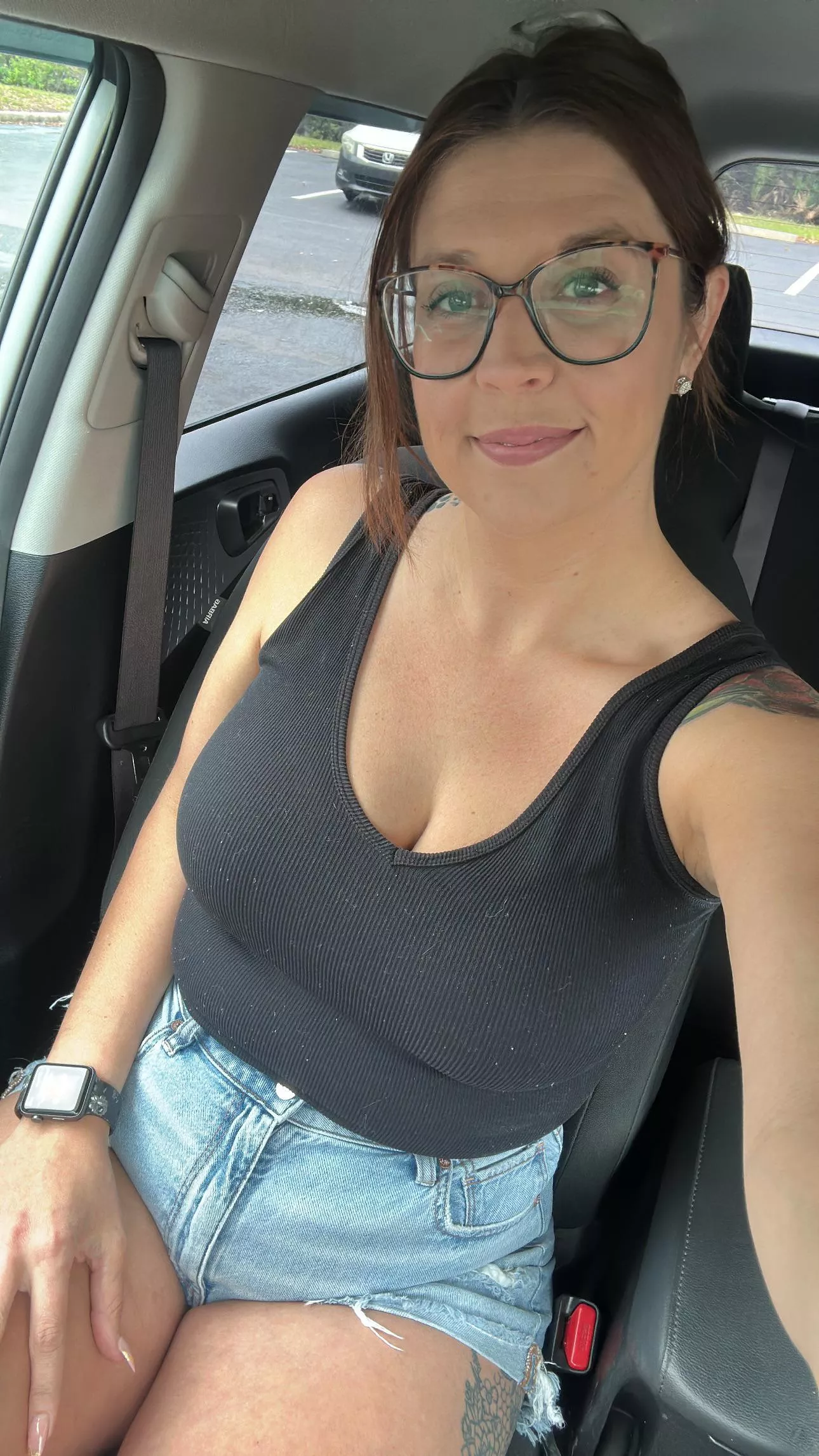 Happy Thursday! 🩷 anyone have a lint roller I can borrow. Lmao damn.  posted by Outrageous_Dinner197