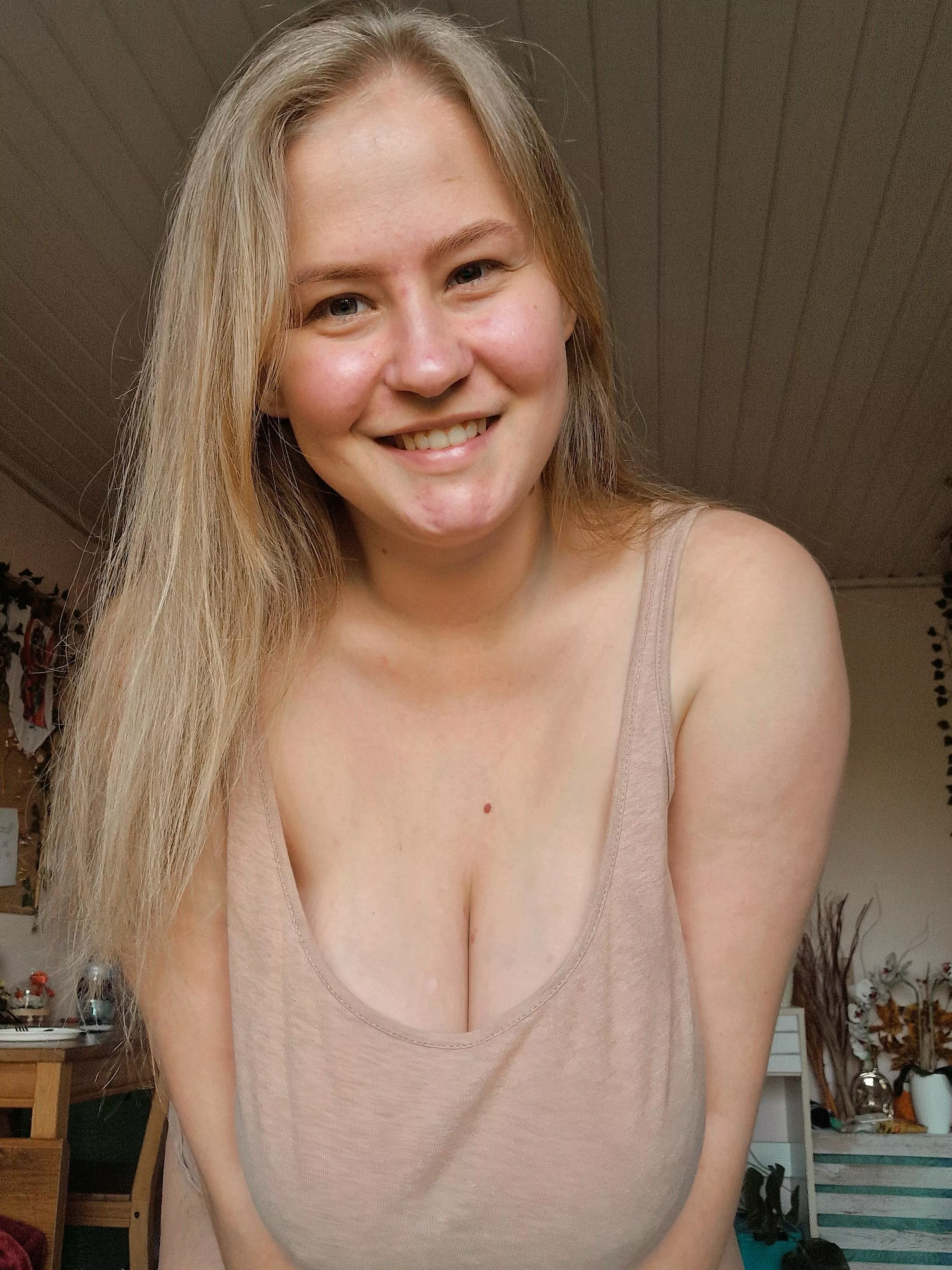 Here's what I wear at home - a plain t-shirt and, of course, no bra. Kisses posted by CukierkowaZgrywuska