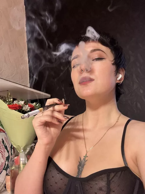 Hi, me again 😀😈 by Uncosenya