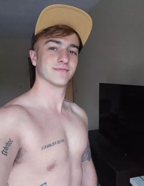 Hoping my face looks kissable 🙃 by asexyspiderman