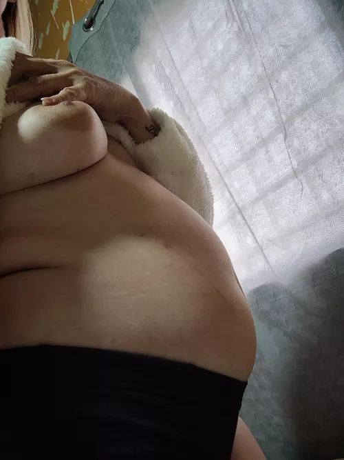 How beautiful it feels to be pregnant, the most beautiful feeling.   by Amiradelgado1