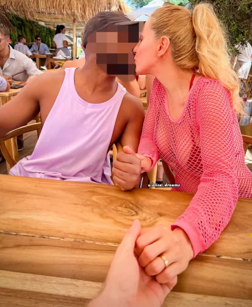 I like to show off in the company of my lover, while the cuckold follows us and pays the bills for the places we go to. Serving us the way he does makes me feel so much more superior. by Elisa_dreams