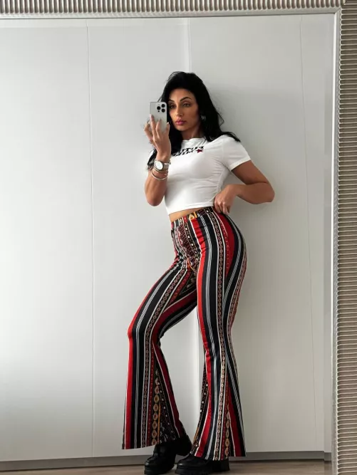 I like to take pictures like this before I leave the house by Vanessa_Diazzz