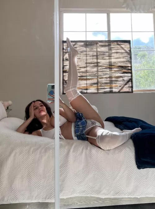 I love stretching by armenianprincesssx