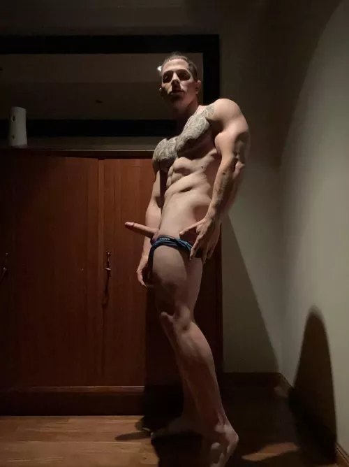 ill send nudes to whoever likes by Hurt_Insides