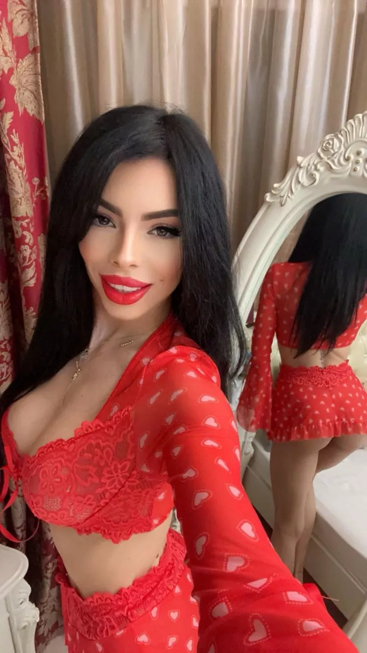 Im here and ready to play with you :) posted by LaraTylerr