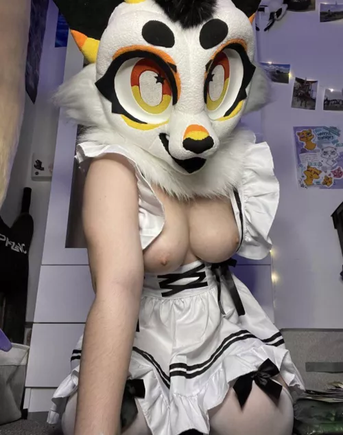 im ready to be at your service 🥺😘 by Charrrgge