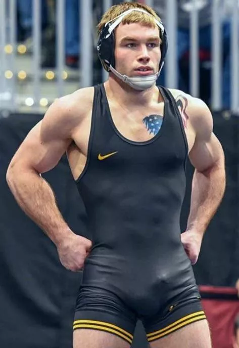 In black  posted by PeteGuy23