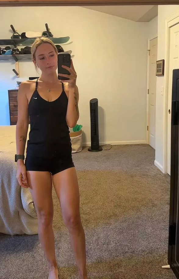 It's leg day at the gym today posted by Traditional-Finger-8