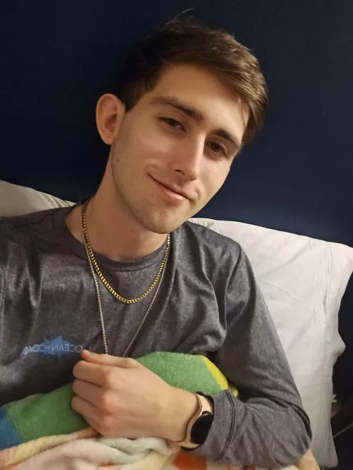 Just a ps5/pc gamer looking for gamer buddies lol by imfailingmyclass