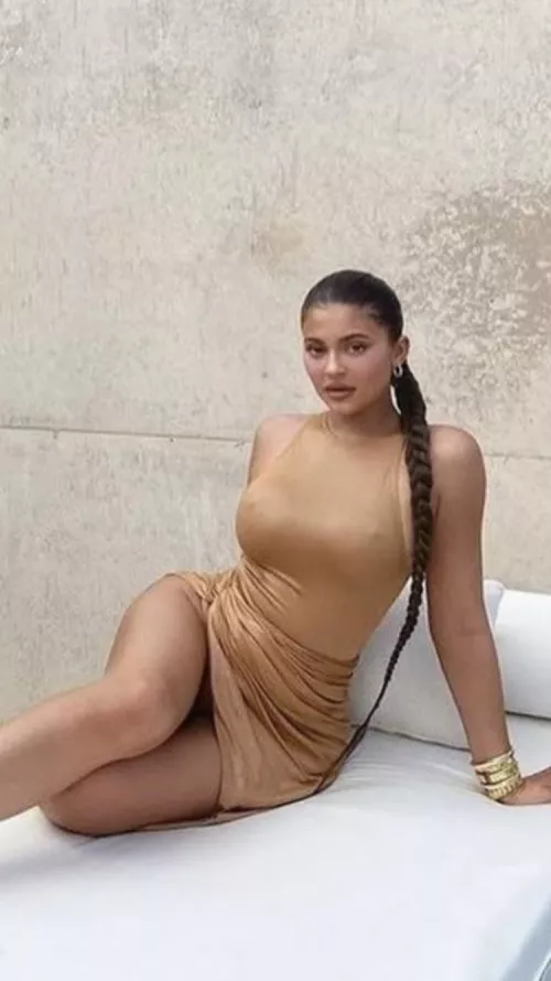 Kylie big tits 🤤 by Novel_Category_4799