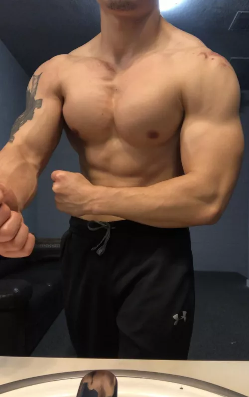 My arms are feeling strong enough to lift a cutie into the air 😈🥰 by TheeGuyDerek