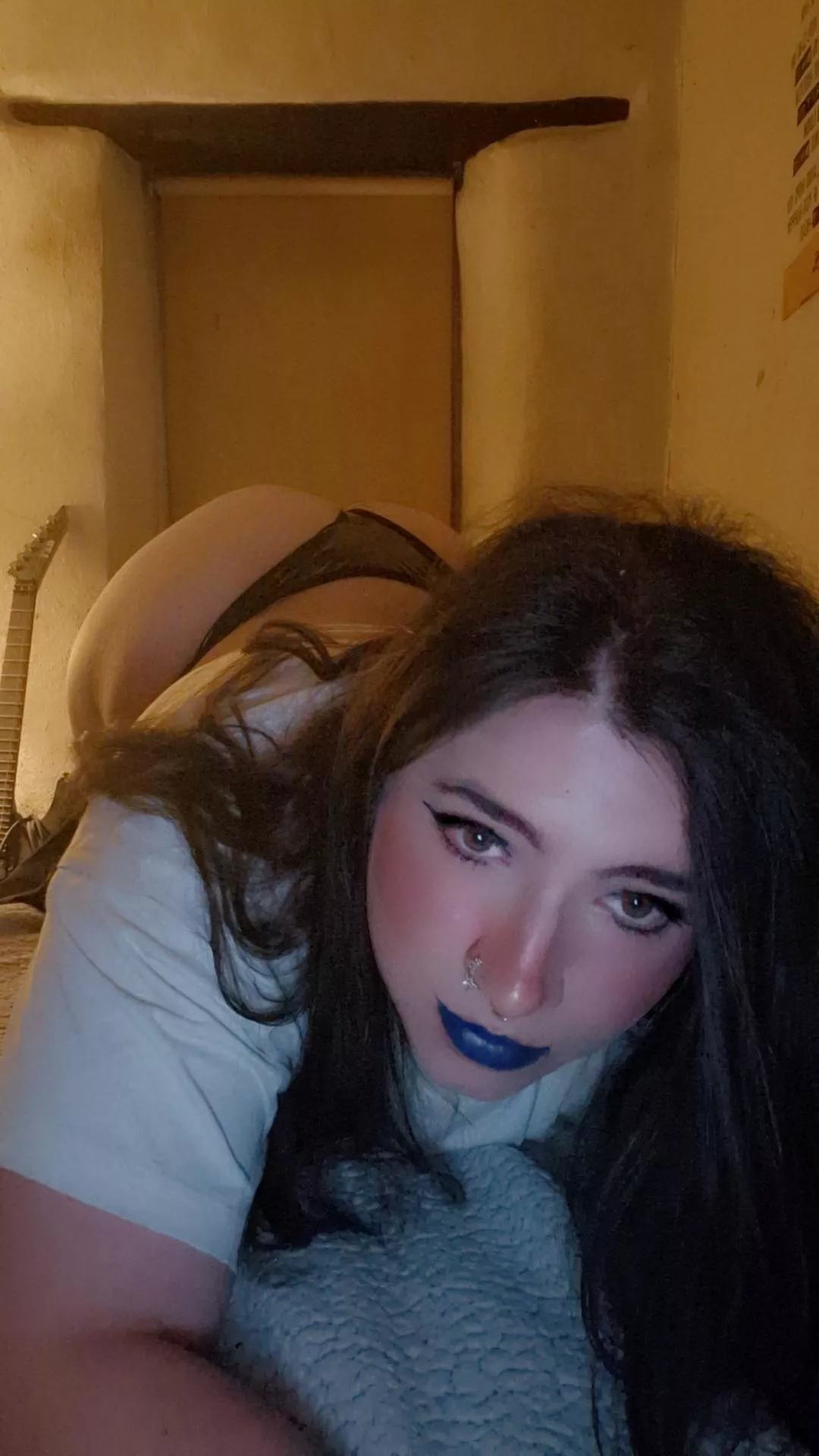 My butt needs lots of attention and so do I 💋💕 posted by MicaMelody