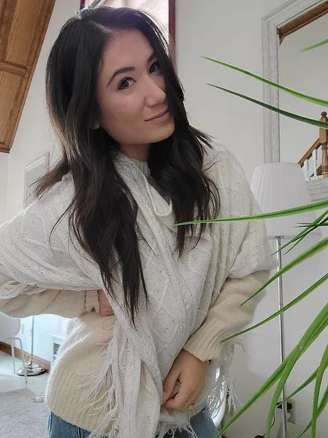 Not the usual outfit I wear but am I rocking it? posted by nikkidavisxo