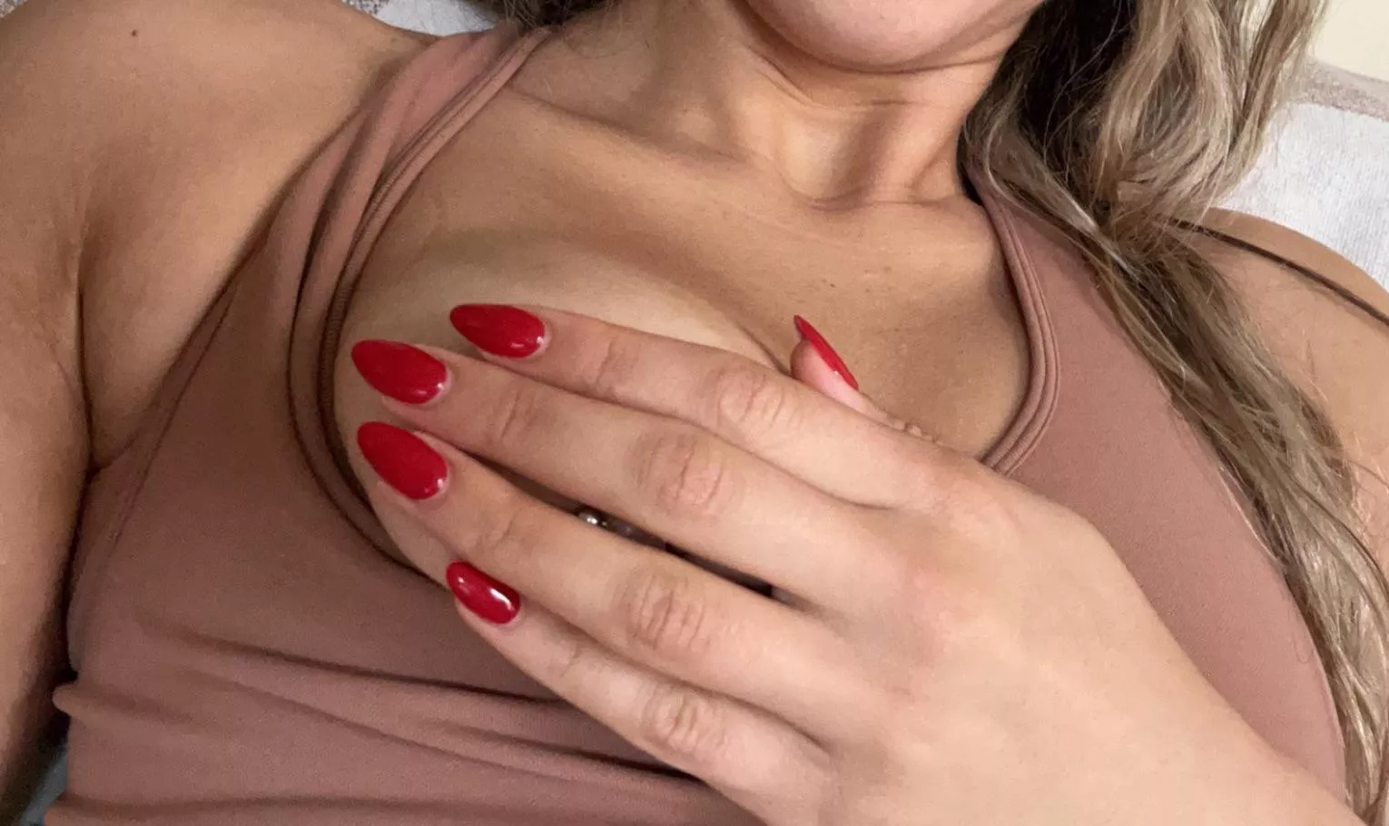Red is my favorite nail color, whats yours  posted by ripemangobaby