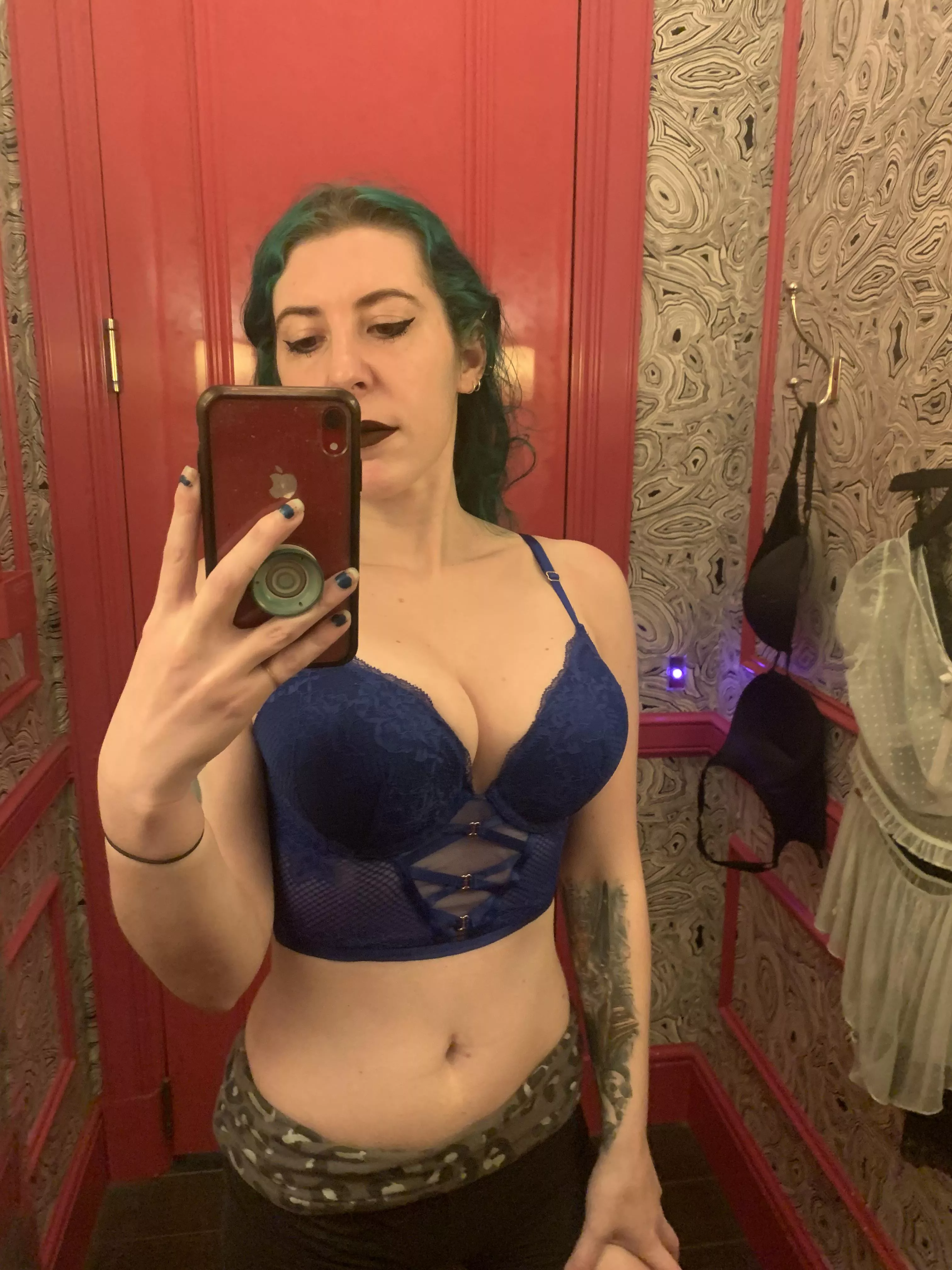 Sexy in a corset posted by sirenskiss3