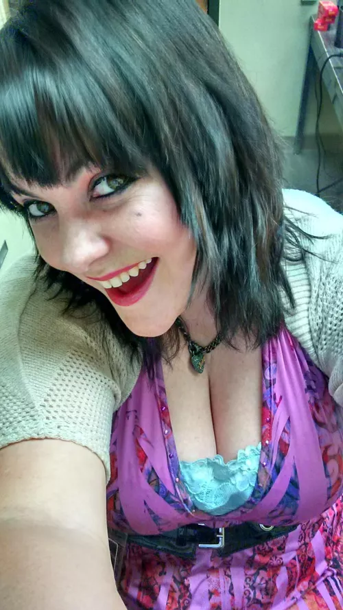 Should I post more daring pics by tigObittiesxx