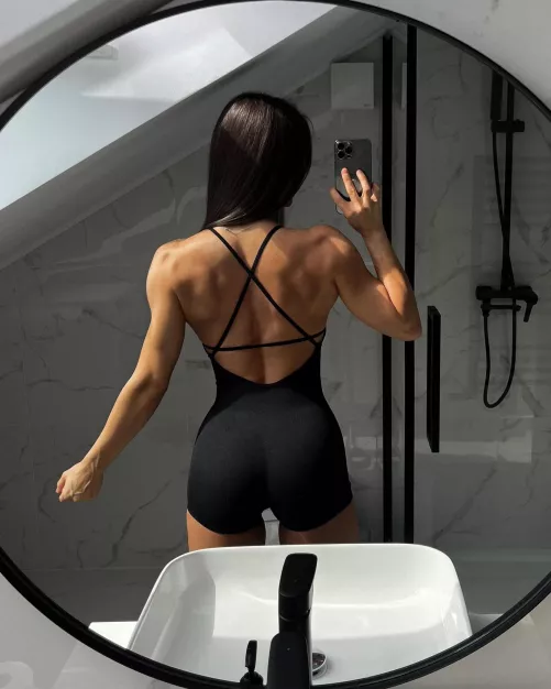 shredded back by linasphysiquex