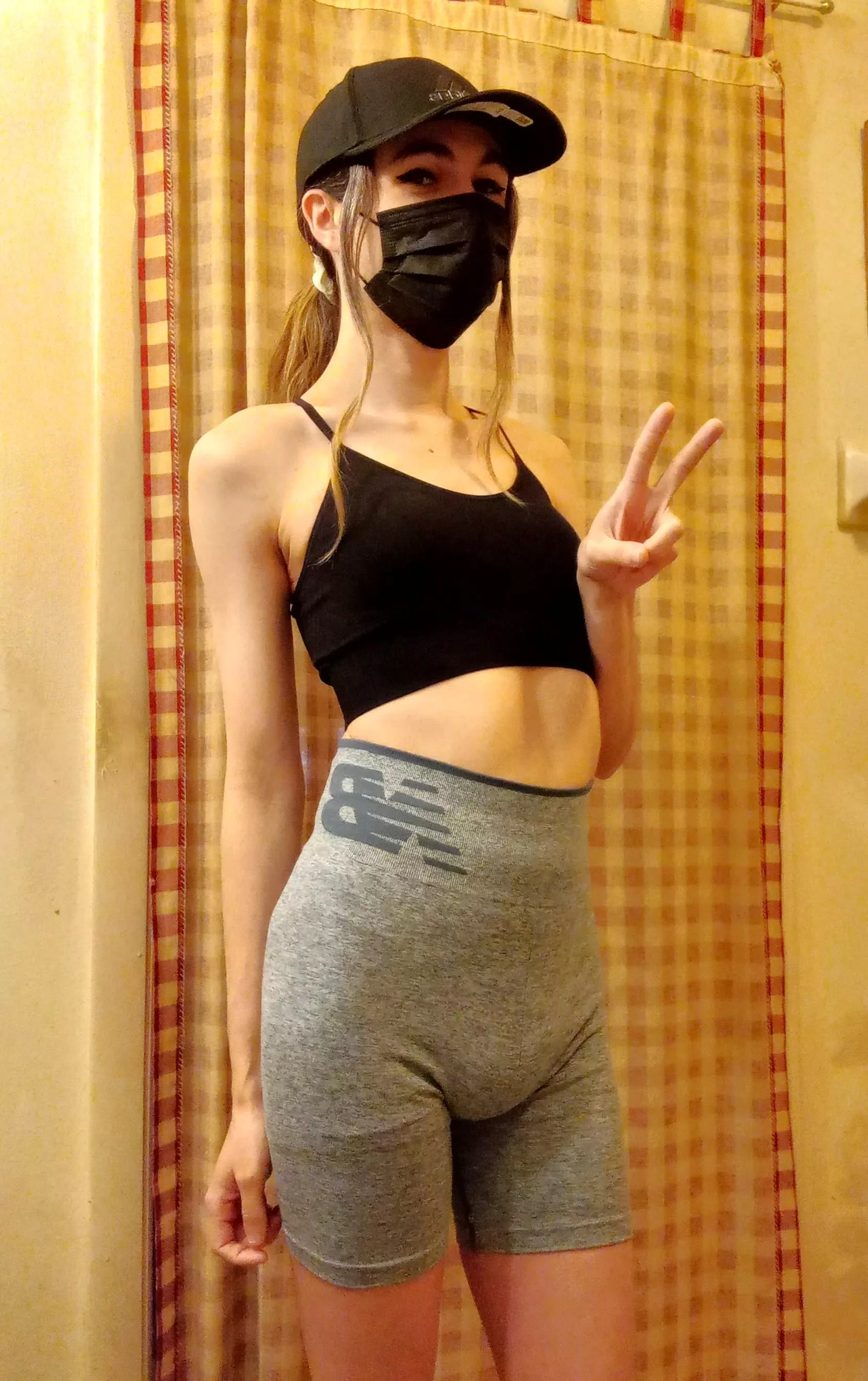 someone told me i look like a cute girl 😭 posted by luccakitten