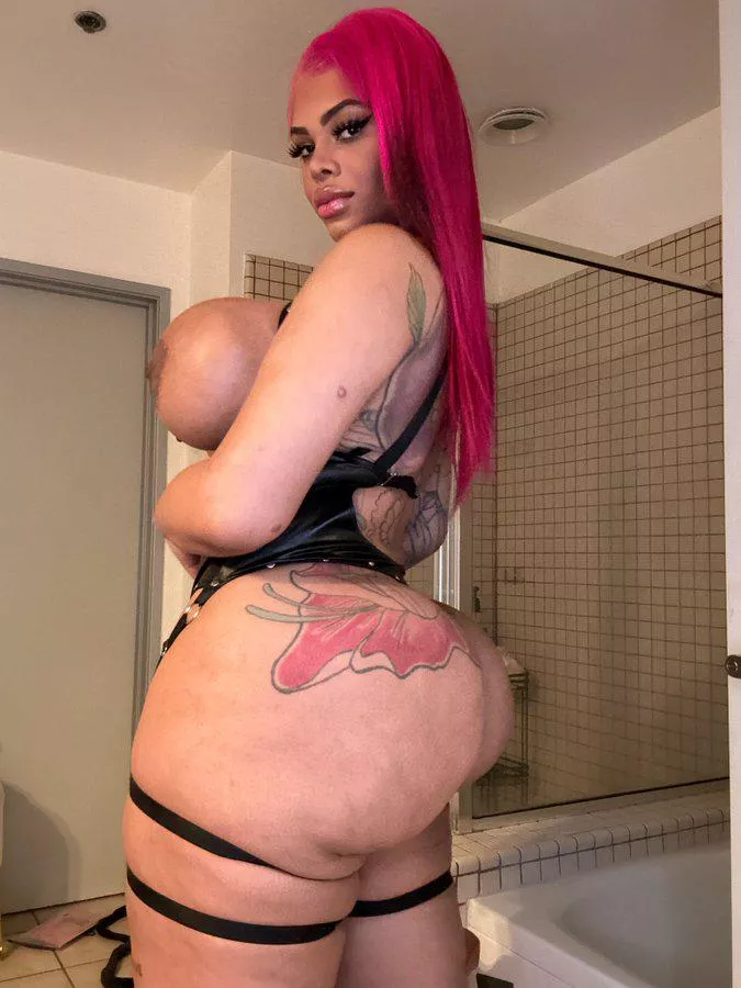 T&A 😛😛💦🍑 posted by Disastrous_Leave_727