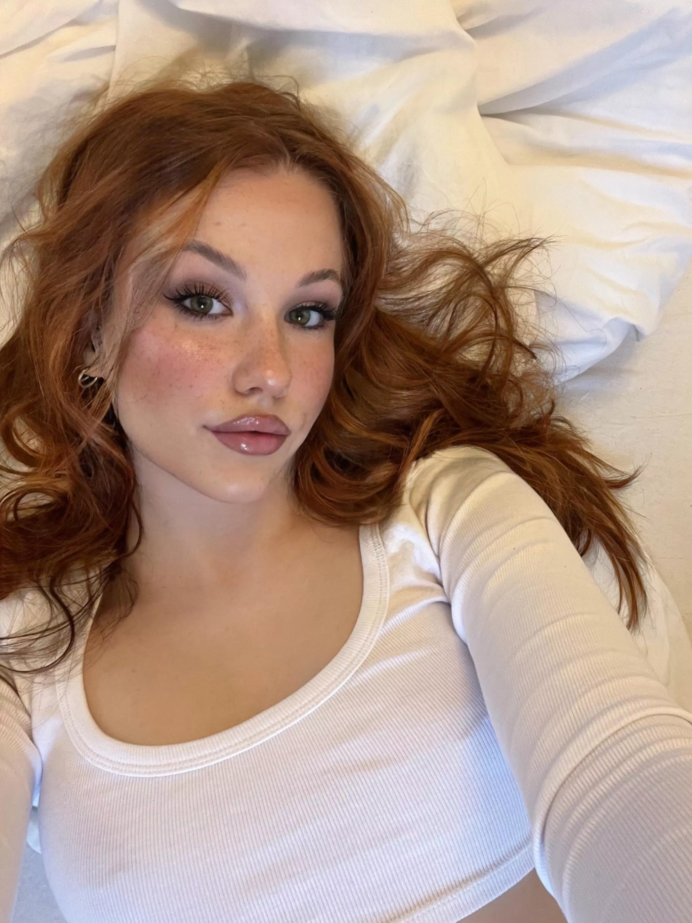 take a closer look posted by cutelittlelina