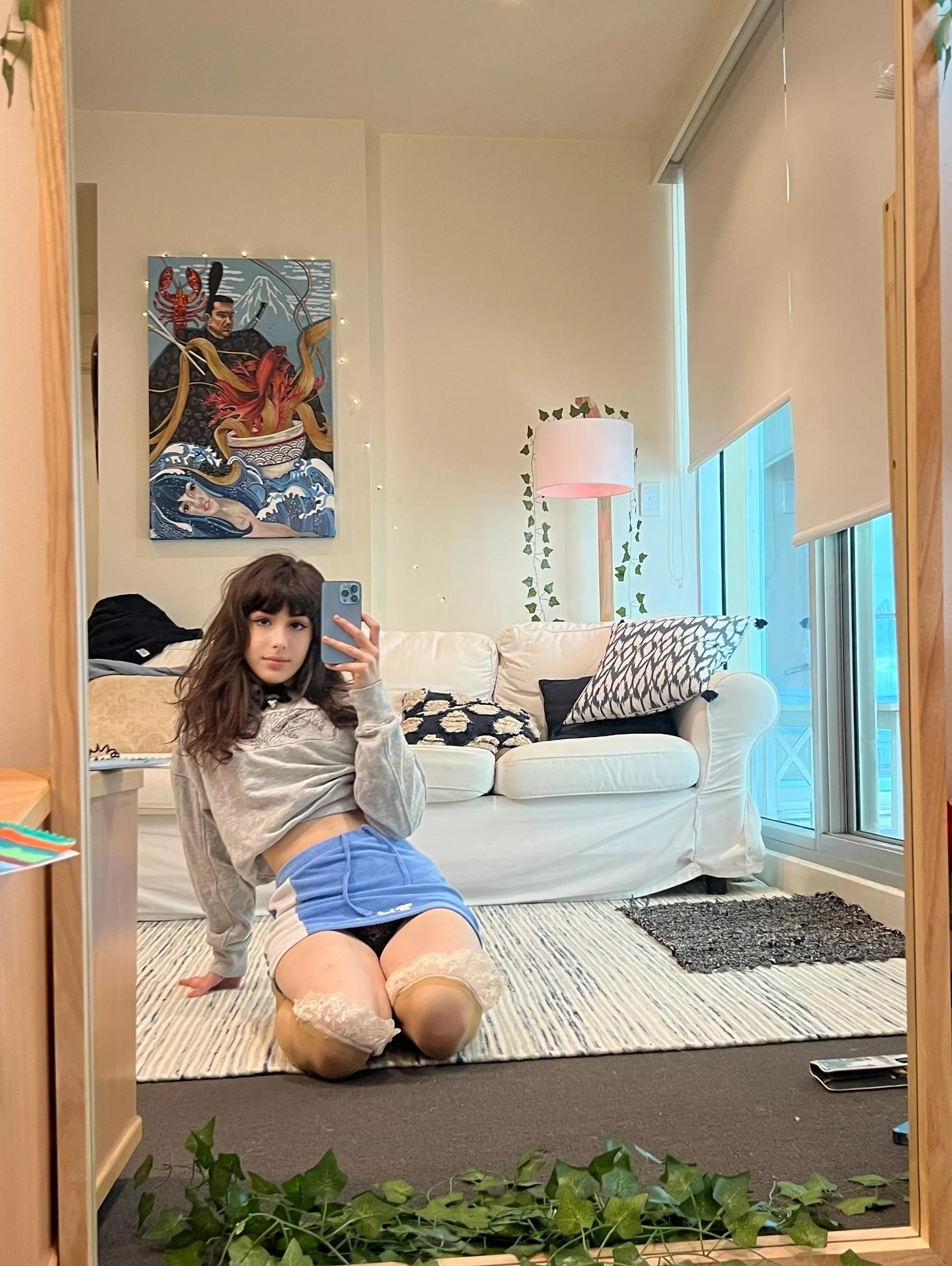 taking pics before class 💙 18f posted by smolrug